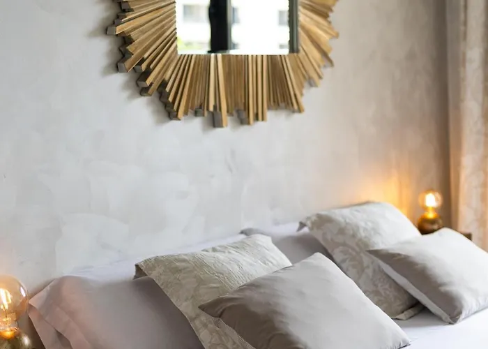 Doble A Deluxe Valencia